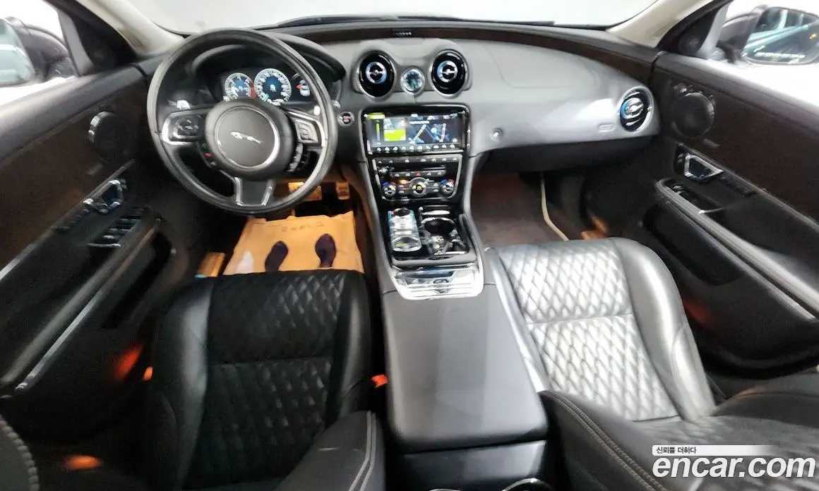 Jaguar XJ 2019 3.0 автомат (гидро), фото 10