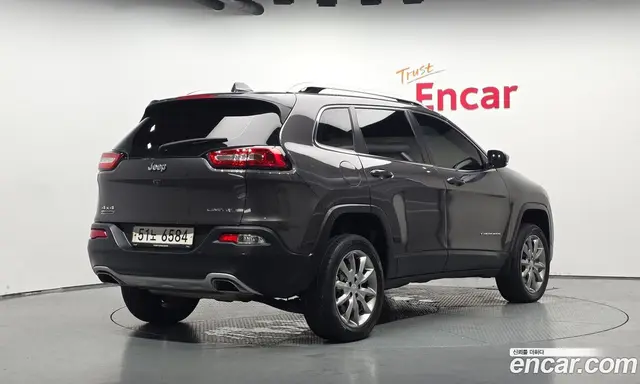 Jeep Cherokee 2018 2.2 автомат (гидро), миниатюра 1