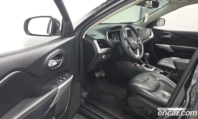 Jeep Cherokee 2018 2.2 автомат (гидро), миниатюра 12