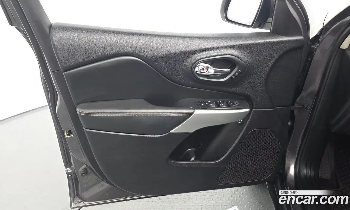 Jeep Cherokee 2018 2.2 автомат (гидро), фото 13