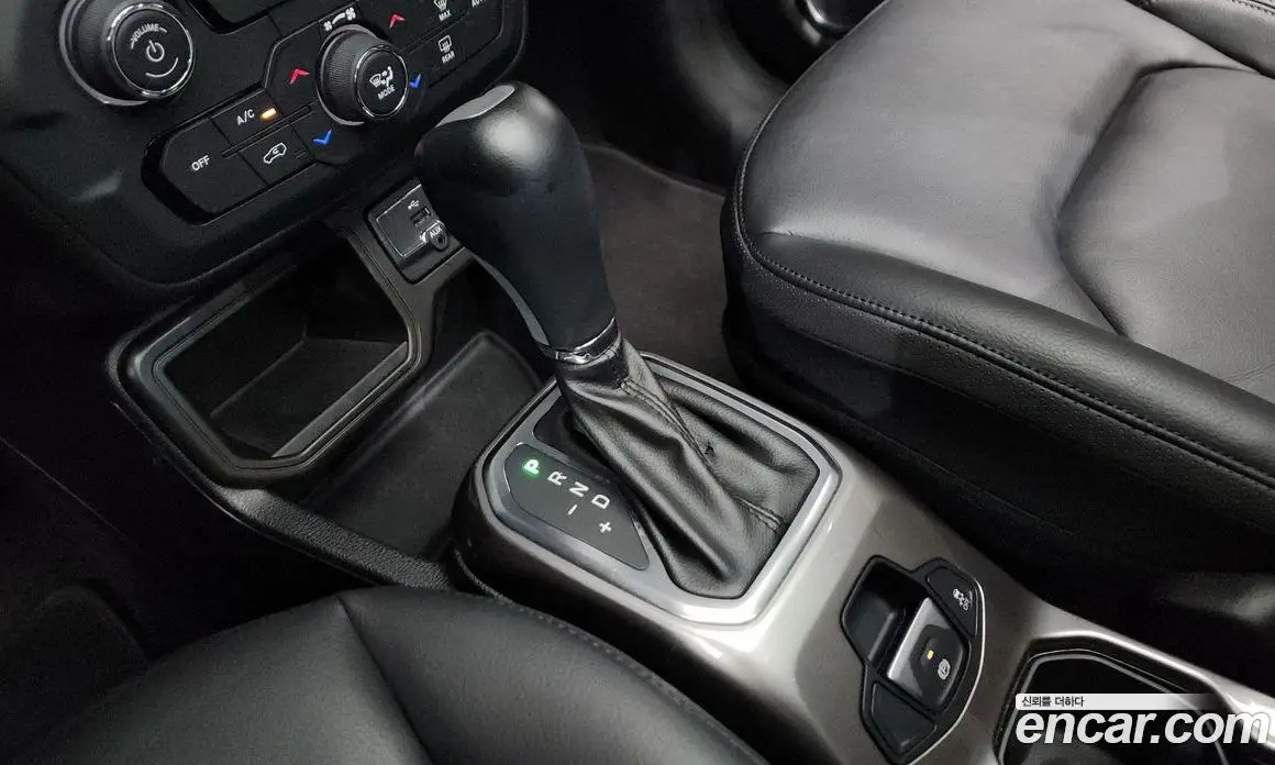 Jeep Renegade 2019 2.4 автомат (гидро), фото 12