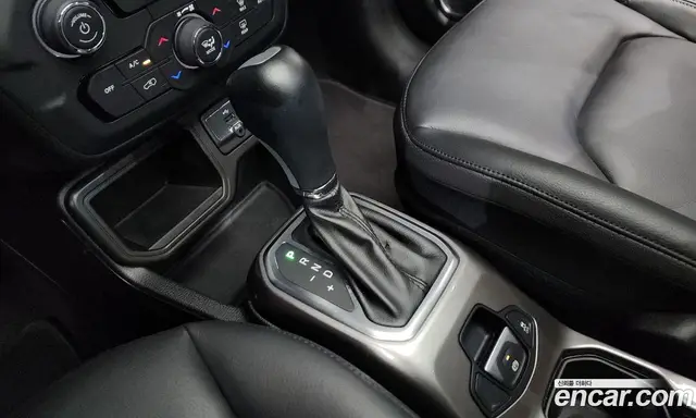Jeep Renegade 2019 2.4 автомат (гидро), миниатюра 12