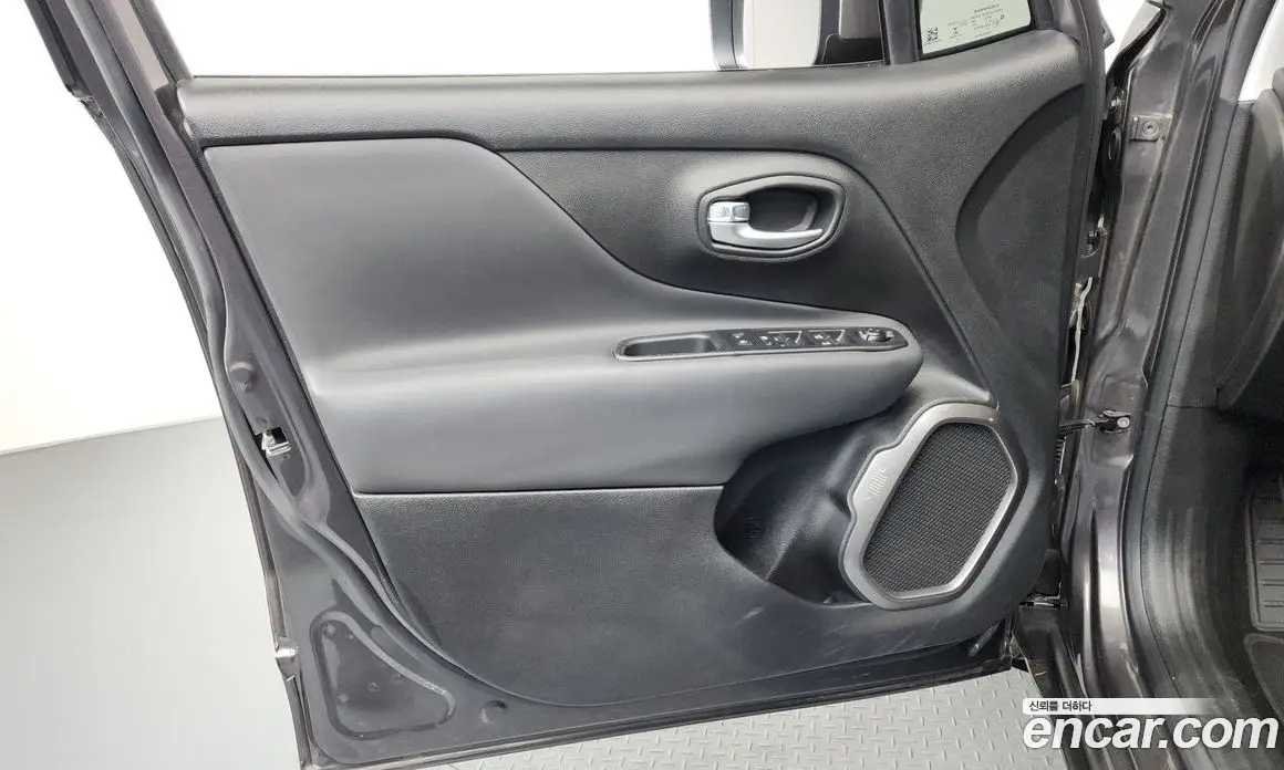 Jeep Renegade 2019 2.4 автомат (гидро), фото 14