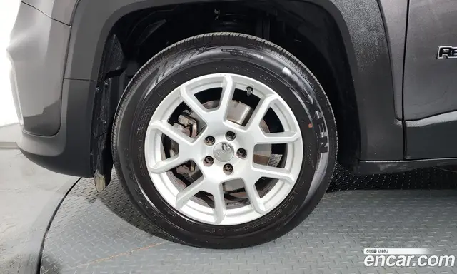 Jeep Renegade 2019 2.4 автомат (гидро), миниатюра 5