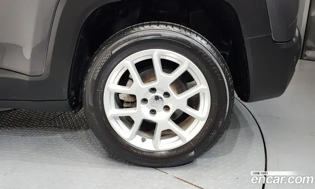 Jeep Renegade 2019 2.4 автомат (гидро), миниатюра 7