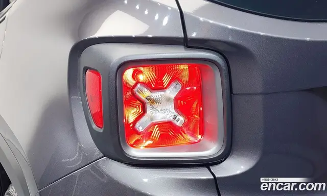 Jeep Renegade 2019 2.4 автомат (гидро), миниатюра 9