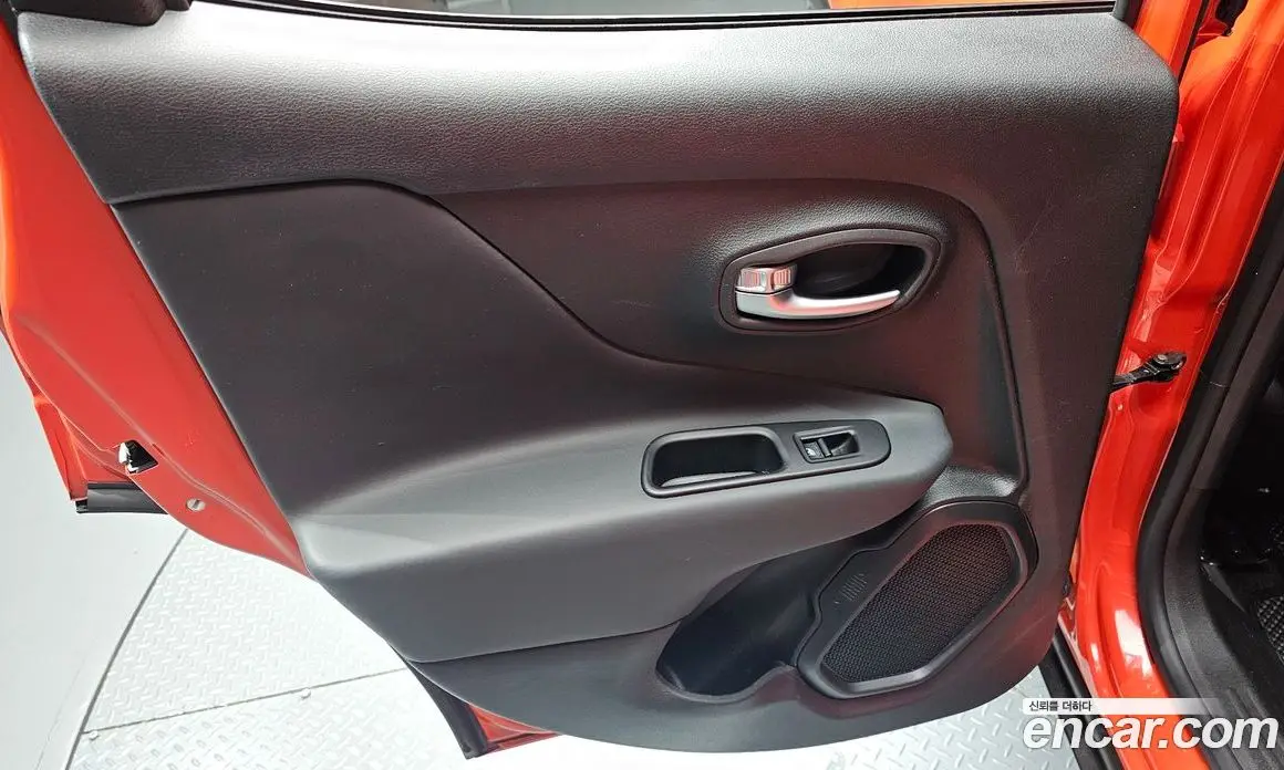 Jeep Renegade 2021 2.4 автомат (гидро), фото 15