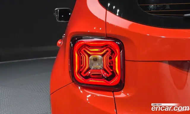 Jeep Renegade 2021 2.4 автомат (гидро), миниатюра 9