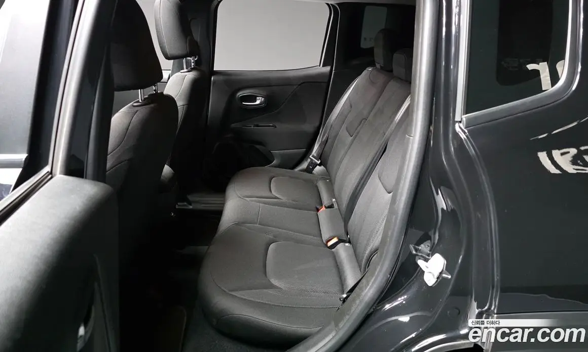 Jeep Renegade 2021 2.4 автомат (гидро), фото 16