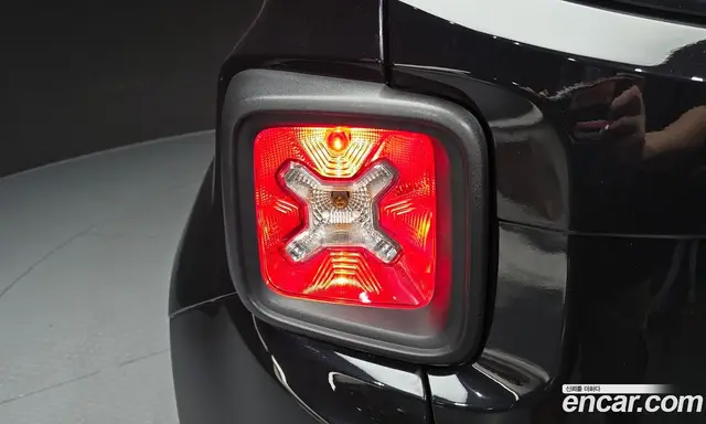 Jeep Renegade 2021 2.4 автомат (гидро), миниатюра 9