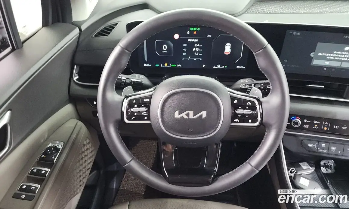 Kia Carnival 2024 1.6 автомат (гидро), фото 19