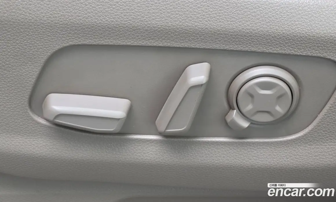 Kia Carnival 2024 1.6 автомат (гидро), фото 31