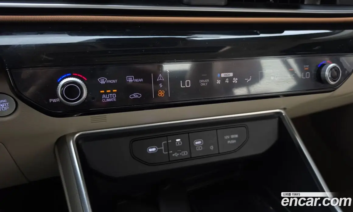 Kia Carnival 2024 1.6 автомат (гидро), фото 33