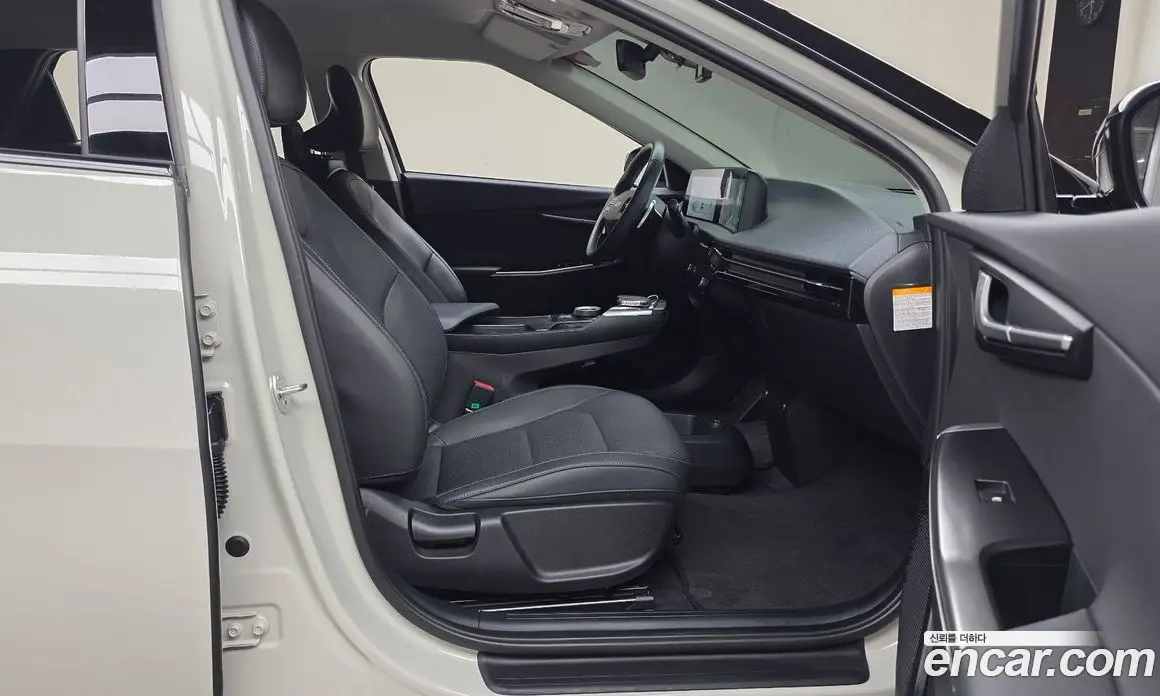 Kia EV6 2023 0.1 автомат (гидро), фото 16
