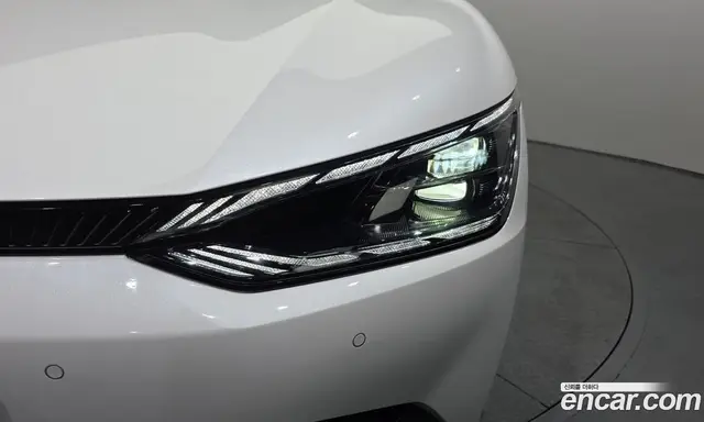 Kia EV6 2024 0.1 автомат (гидро), миниатюра 8