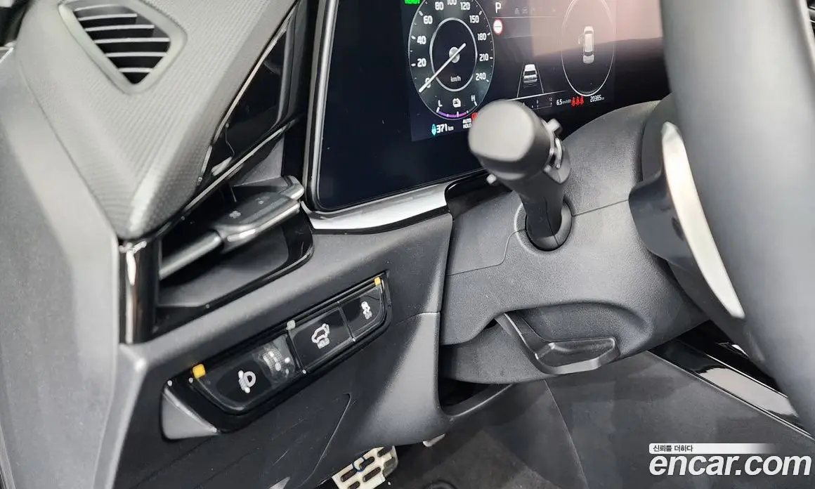 Kia Niro 2023 0.2 автомат (гидро), фото 27