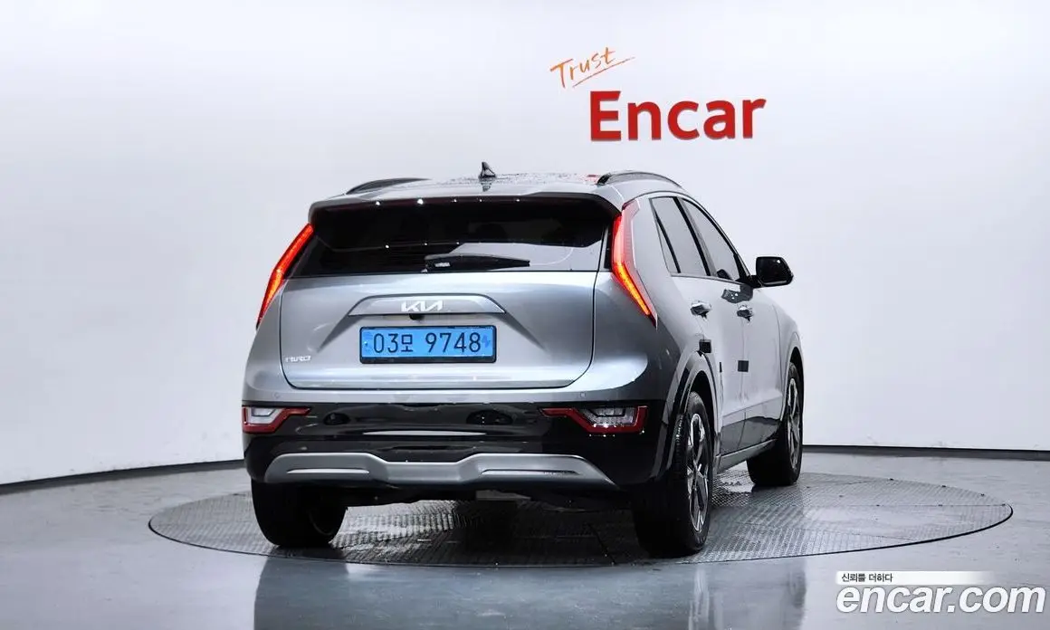 Kia Niro 2023 0.2 автомат (гидро), фото 4