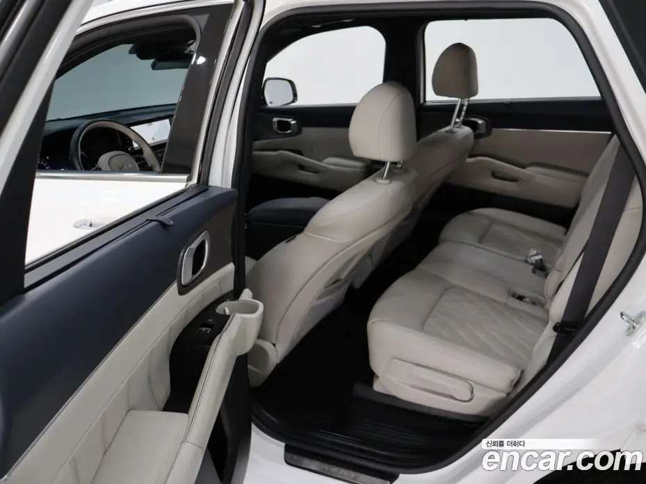 Kia Sorento 2023 1.6 автомат (гидро), фото 10