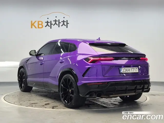 Lamborghini Urus 2022 4.0 автомат (гидро), миниатюра 2
