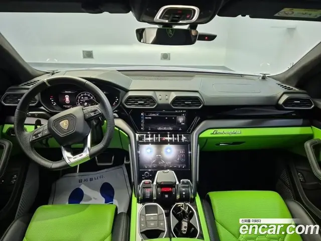 Lamborghini Urus 2022 4.0 автомат (гидро), миниатюра 7
