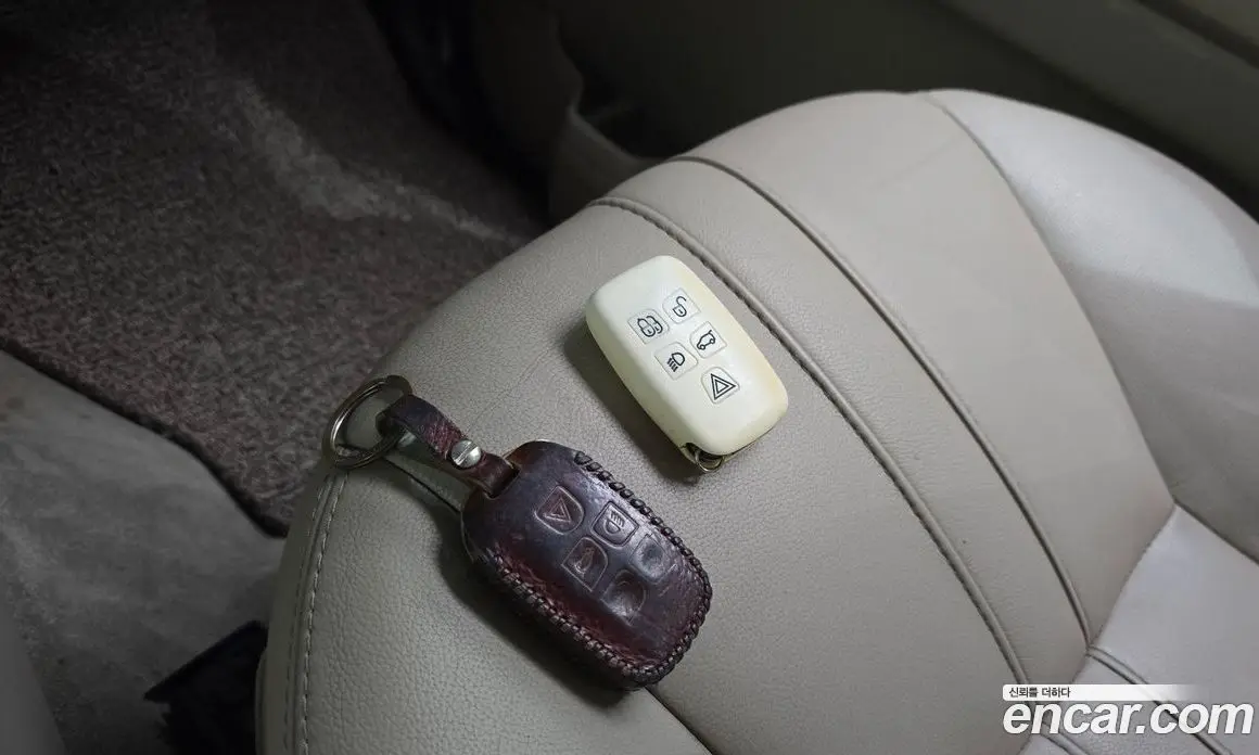 Land Rover Discovery 2015 3.0 автомат (гидро), фото 16