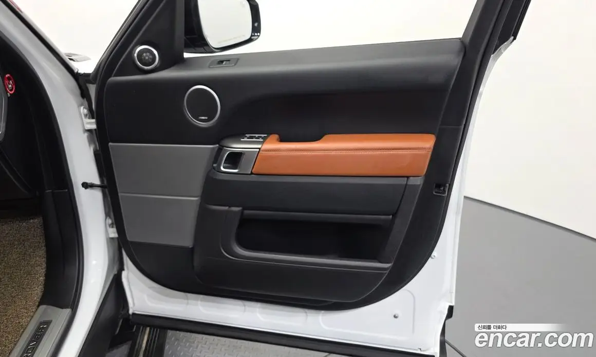 Land Rover Range Rover Sport 2017 3.0 автомат (гидро), фото 14