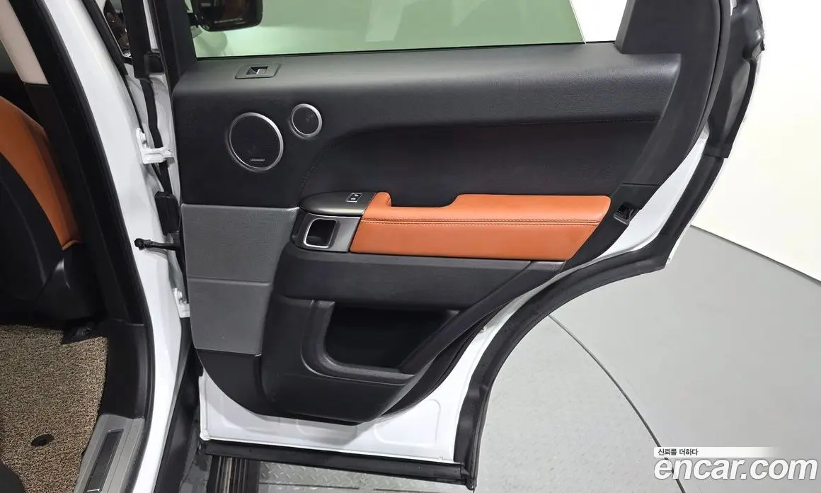 Land Rover Range Rover Sport 2017 3.0 автомат (гидро), фото 15