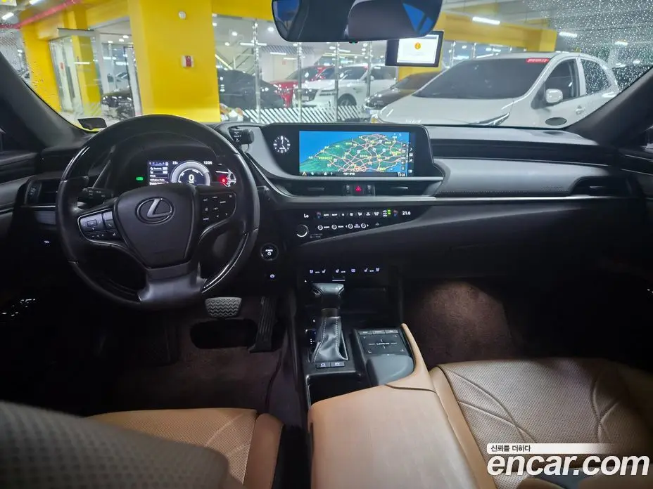 Lexus ES 2018 2.5 автомат (гидро), фото 14