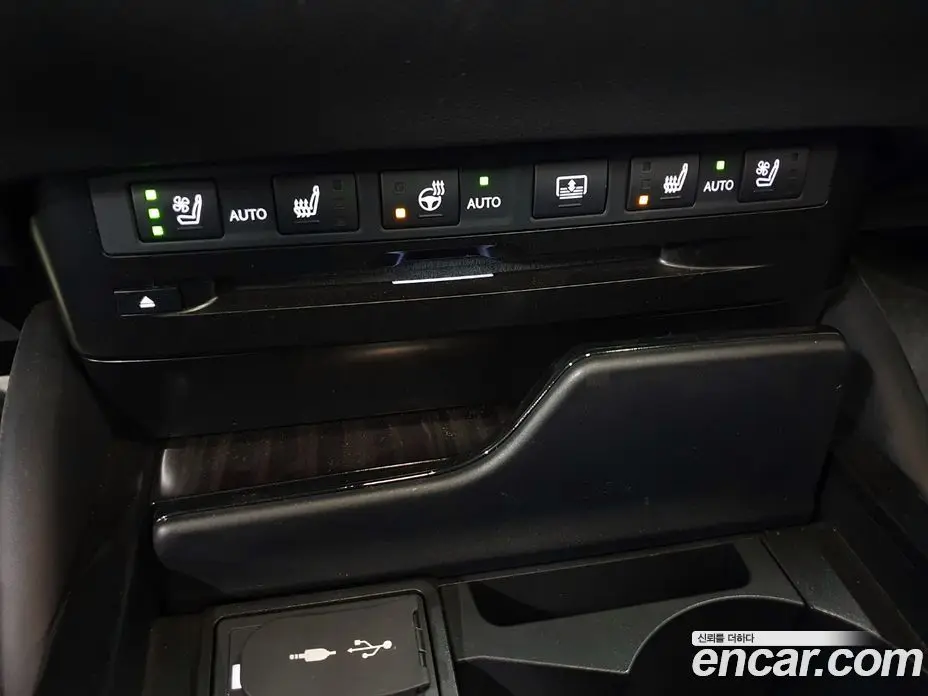 Lexus ES 2020 2.5 автомат (гидро), фото 15