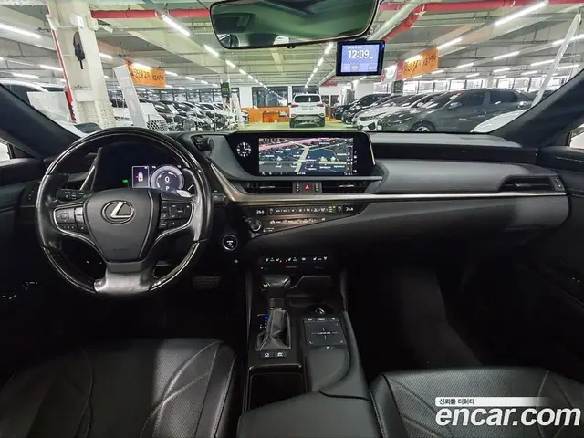 Lexus ES 2020 2.5 автомат (гидро), миниатюра 6