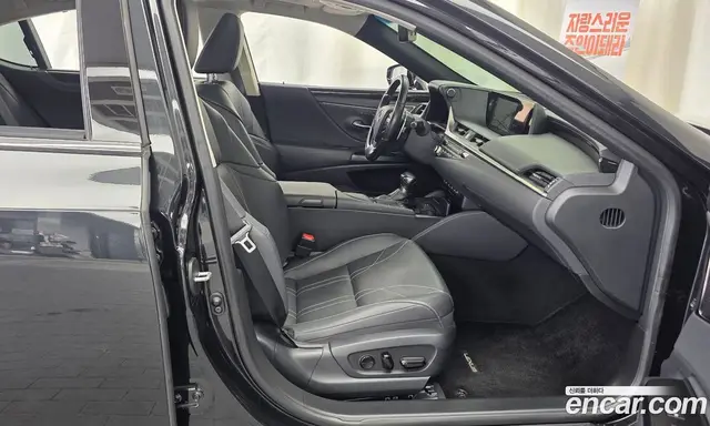Lexus ES 2021 2.5 автомат (гидро), миниатюра 11