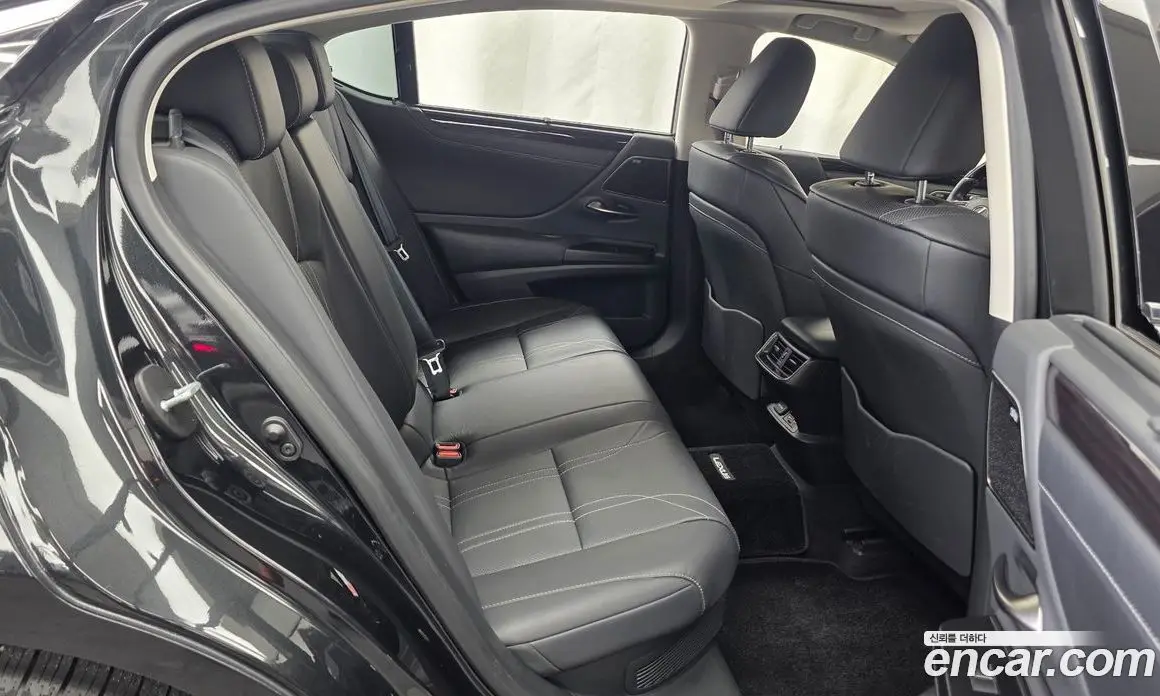 Lexus ES 2021 2.5 автомат (гидро), фото 12