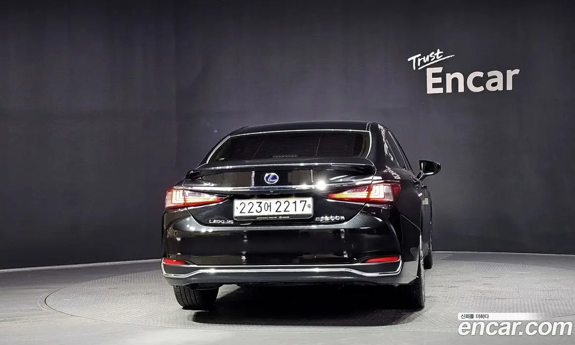 Lexus ES 2021 2.5 автомат (гидро), фото 4