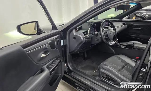 Lexus ES 2021 2.5 автомат (гидро), миниатюра 10