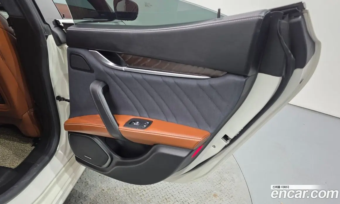 Maserati Ghibli 2020 3.0 автомат (гидро), фото 15