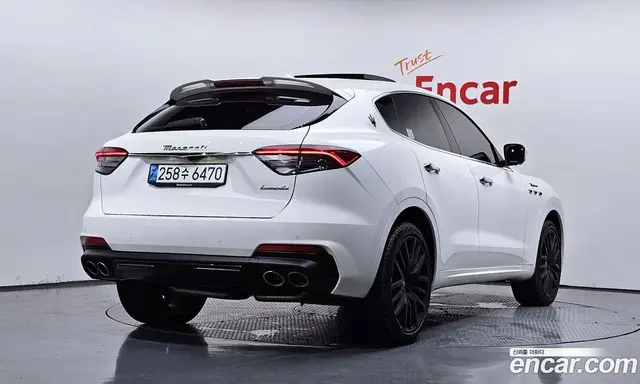 Maserati Levante 2022 3.0 автомат (гидро), миниатюра 2