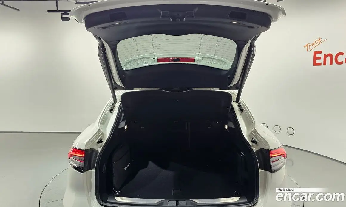 Maserati Levante 2022 3.0 автомат (гидро), фото 20