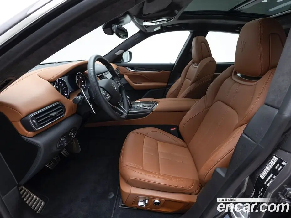 Maserati Levante 2023 3.0 автомат (гидро), фото 12