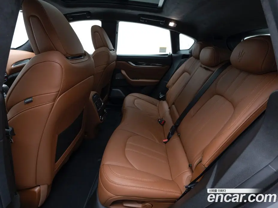 Maserati Levante 2023 3.0 автомат (гидро), фото 13