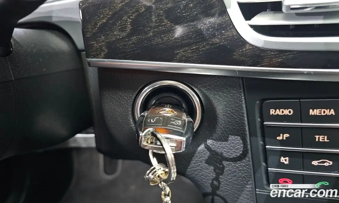 Mercedes-Benz E-Class 2015 2.0 автомат (гидро), фото 26
