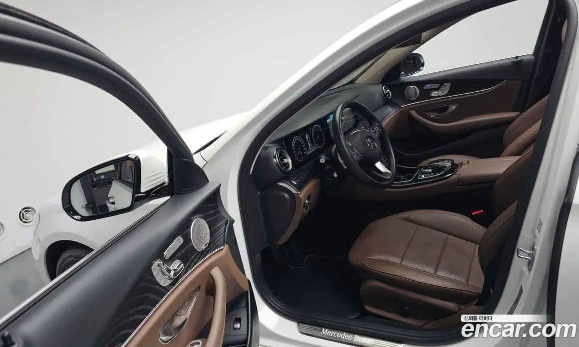 Mercedes-Benz E-Class 2018 2.0 автомат (гидро), фото 13