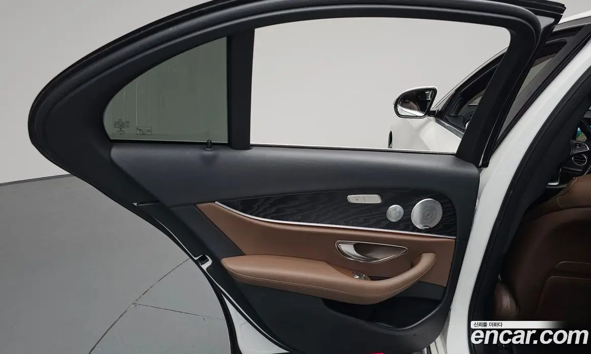 Mercedes-Benz E-Class 2018 2.0 автомат (гидро), фото 15
