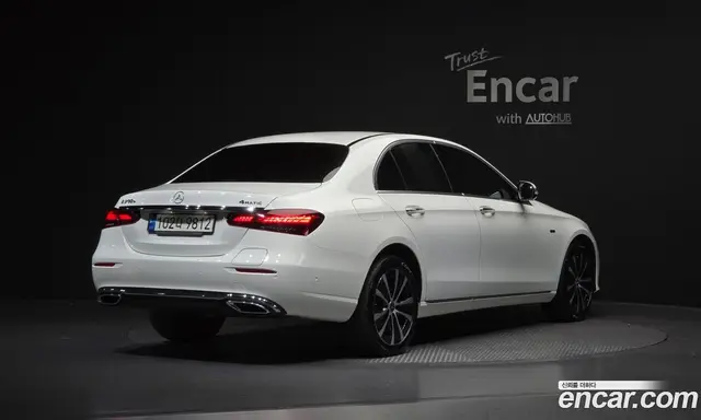 Mercedes-Benz E-Class 2021 2.0 автомат (гидро), миниатюра 2 Mercedes-Benz E-Class 2021 2.0 автомат (гидро), миниатюра 2