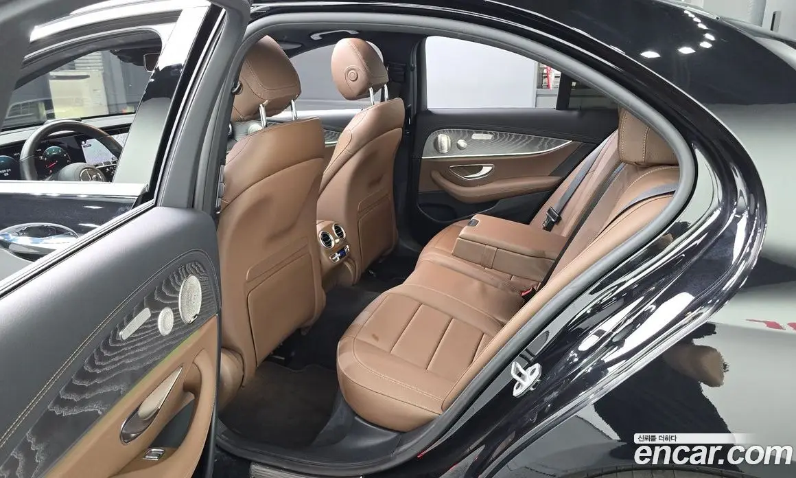 Mercedes-Benz E-Class 2022 2.0 автомат (гидро), фото 11
