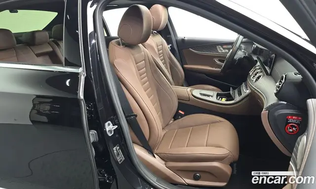 Mercedes-Benz E-Class 2022 2.0 автомат (гидро), миниатюра 12