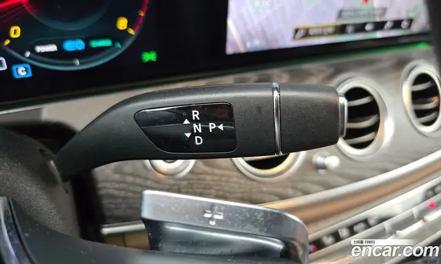 Mercedes-Benz E-Class 2022 2.0 автомат (гидро), миниатюра 9