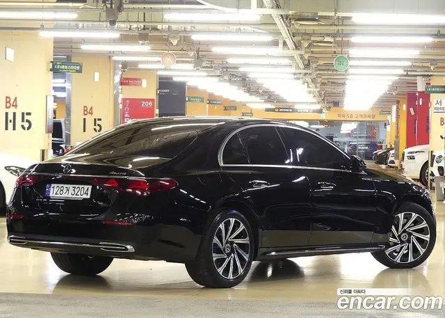 Mercedes-Benz E-Class 2024 2.0 автомат (гидро), миниатюра 3 Mercedes-Benz E-Class 2024 2.0 автомат (гидро), миниатюра 3