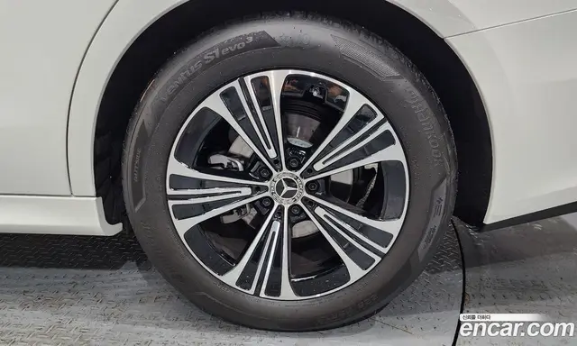Mercedes-Benz E-Class 2024 2.0 автомат (гидро), миниатюра 7