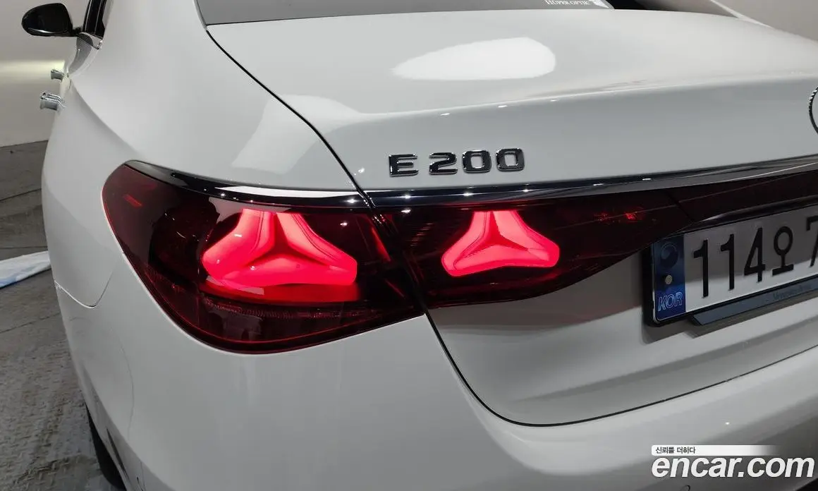 Mercedes-Benz E-Class 2024 2.0 автомат (гидро), фото 9