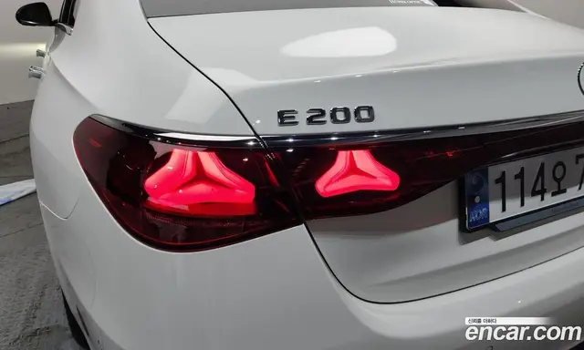 Mercedes-Benz E-Class 2024 2.0 автомат (гидро), миниатюра 9